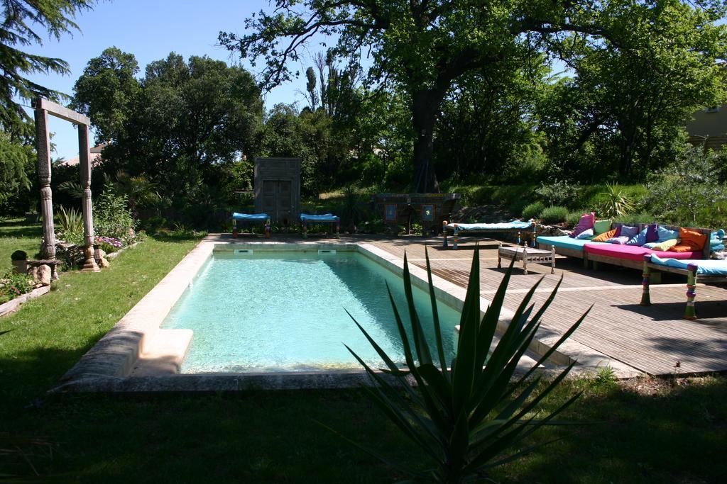 Les Routes Du Monde Bed & Breakfast Saint-Geniès-de-Comolas Екстериор снимка
